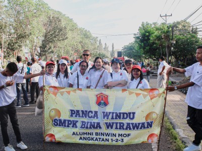 JALAN SEHAT BERSAMA ALUMNI MENYONSONG PESTA PANCA WINDU SEKOLAH