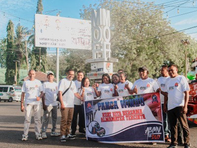 JALAN SEHAT BERSAMA ALUMNI MENYONSONG PESTA PANCA WINDU SEKOLAH